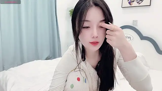 Snapshot of AKiKi711 chatting on 04.09.26 AKiKi711 online show from 04.09.26