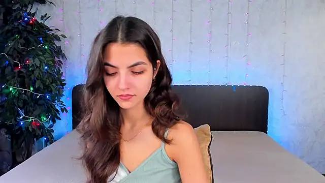 Milana Crystal  online show from 01.30.25