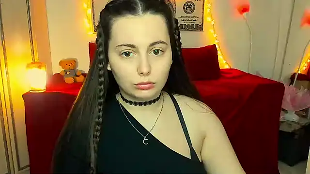 Snapshot of _extraterrestrial_ chatting on 06.22.26 extraterrestrial online show from 06.22.26