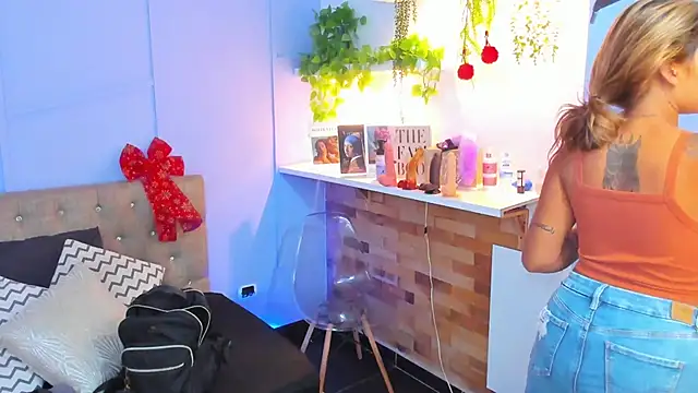 Georgina-coule online show from 12.11.24