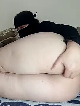 Snapshot of eylimeme chatting on 02.20.25 eylimeme online show from 02.20.25