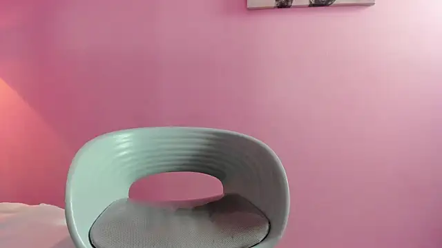 Snapshot of zara__sweet chatting on 03.05.25 zara sweet online show from 03.05.25