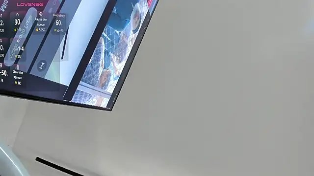 Snapshot of Kylie2211 chatting on 02.10.26 Kylie2211 online show from 02.10.26