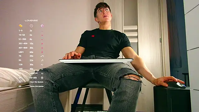 ChristianLevine  online show from 12.03.25