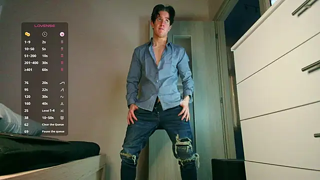 ChristianLevine  online show from 04.11.26