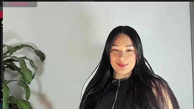 bella hadid1  online show from 03.22.25