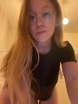 Snapshot of Eva_Weyne chatting on 12.01.24 Eva Weyne online show from 12.01.24