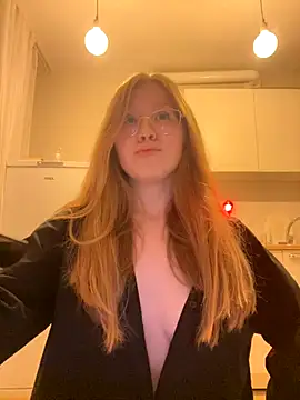 Snapshot of Eva_Weyne chatting on 12.03.24 Eva Weyne online show from 12.03.24