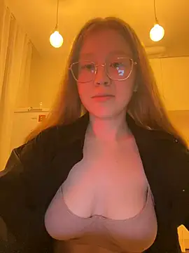 Snapshot of Eva_Weyne chatting on 01.06.25 Eva Weyne online show from 01.06.25