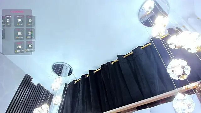 SarayRoyse online show from 10.16.25