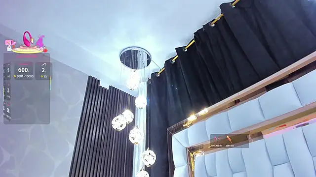 SarayRoyse online show from 12.21.25