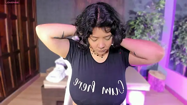 Evelynn online show from 11.05.25