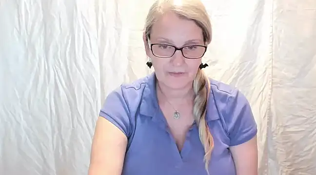 irinamaux online show from 02.20.25