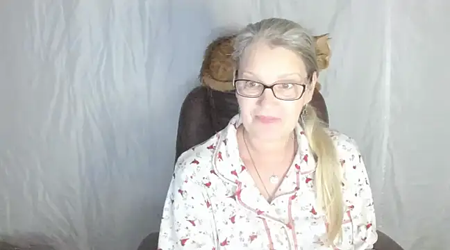 irinamaux online show from 02.27.25