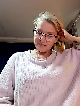 Snapshot of irinamaux chatting on 05.01.26 irinamaux online show from 05.01.26
