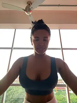 Brunettexio online show from 01.21.25