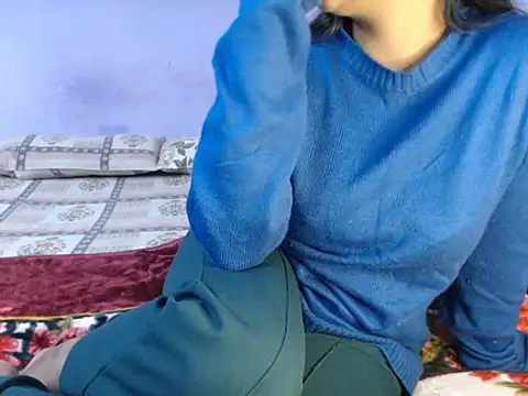 Snapshot of Freya_nia chatting on 12.07.24 Freya nia online show from 12.07.24