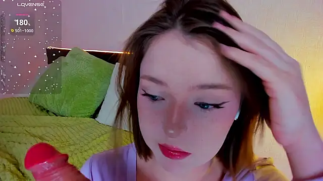 Snapshot of lexxxxxxi chatting on 02.08.26 lexxxxxxi online show from 02.08.26