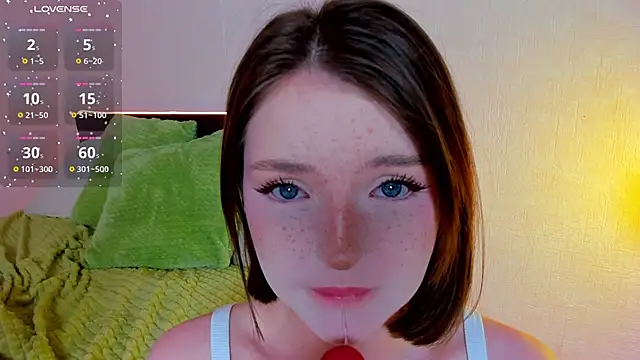 Snapshot of lexxxxxxi chatting on 02.14.26 lexxxxxxi online show from 02.14.26