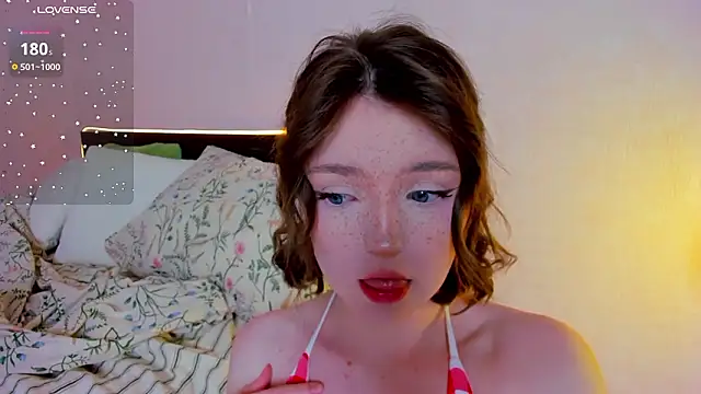 Snapshot of lexxxxxxi chatting on 02.25.26 lexxxxxxi online show from 02.25.26