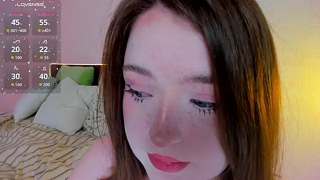 Snapshot of lexxxxxxi chatting on 05.08.26 lexxxxxxi online show from 05.08.26