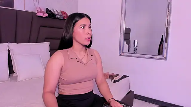 Sofi Perez  online show from 09.29.25