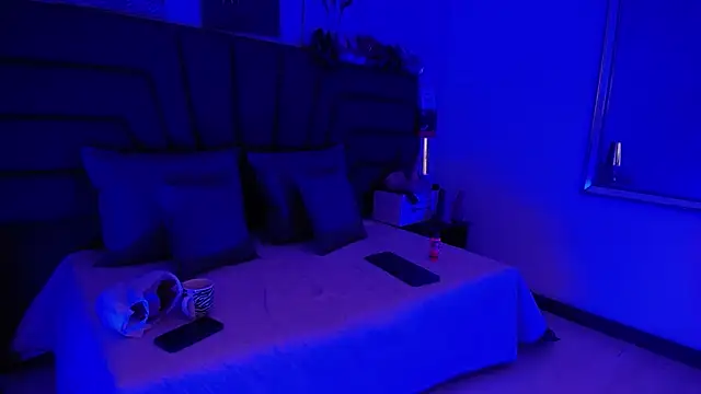 Sofi Perez  online show from 04.01.26