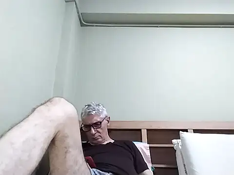 BIGUNCUTHARDCOCK online show from 12.20.25