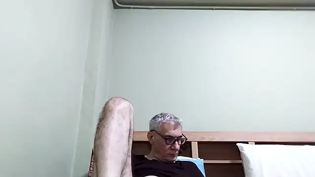 BIGUNCUTHARDCOCK online show from 01.16.26