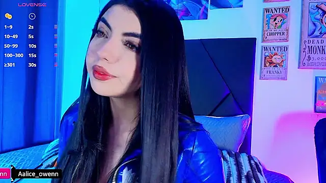 Snapshot of Aliceowenn chatting on 01.18.26 Aliceowenn online show from 01.18.26