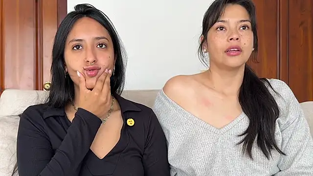 2SummerLove1 online show from 10.25.25