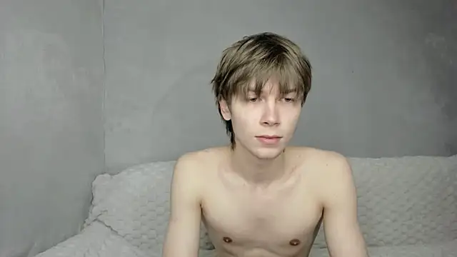 Snapshot of Makentoshi_ chatting on 04.11.26 Makentoshi online show from 04.11.26