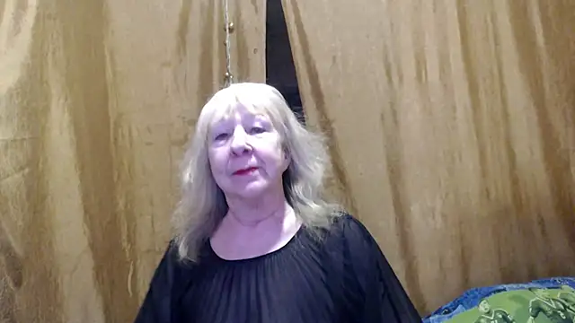 Snapshot of _Estelitta_5 chatting on 02.07.25 Estelitta 5 online show from 02.07.25