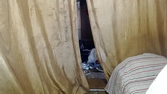 Snapshot of _Estelitta_5 chatting on 02.25.25 Estelitta 5 online show from 02.25.25