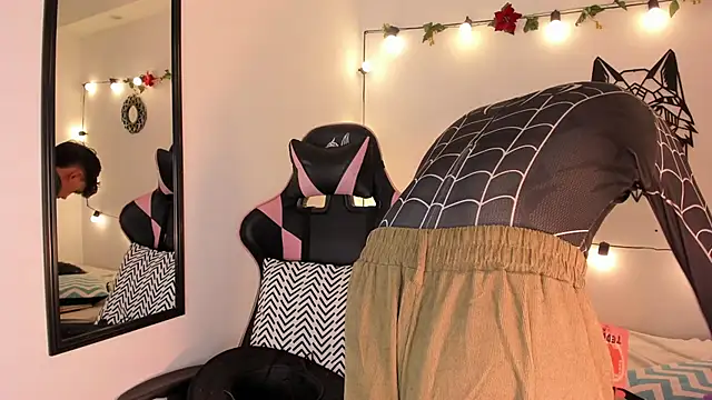 Tomy Rox online show from 01.13.25