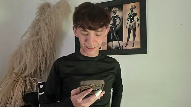 Tomy Rox online show from 02.06.25