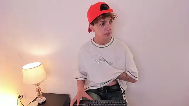 Tomy Rox online show from 09.08.25