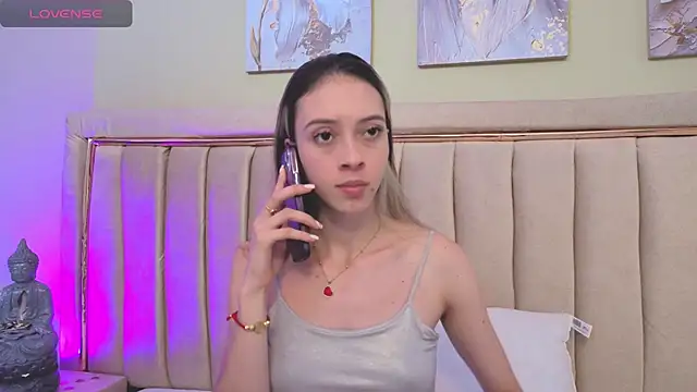 sophiia grey 1 online show from 09.09.25