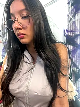 Snapshot of AnyaFloyd69 chatting on 10.30.25 AnyaFloyd69 online show from 10.30.25