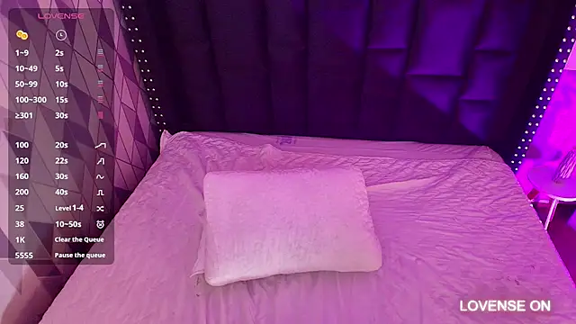 Snapshot of cattaleeyaa chatting on 12.21.24 cattaleeyaa online show from 12.21.24