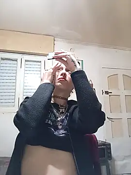 Snapshot of Zorrita_Fox chatting on 09.21.25 Zorrita Fox online show from 09.21.25