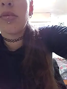 Snapshot of Zorrita_Fox chatting on 10.20.25 Zorrita Fox online show from 10.20.25