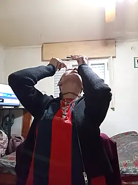 Snapshot of Zorrita_Fox chatting on 10.25.25 Zorrita Fox online show from 10.25.25