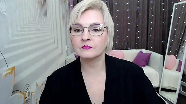 Snapshot of BlondeBrilliant7 chatting on 01.21.25 BlondeBrilliant7 online show from 01.21.25