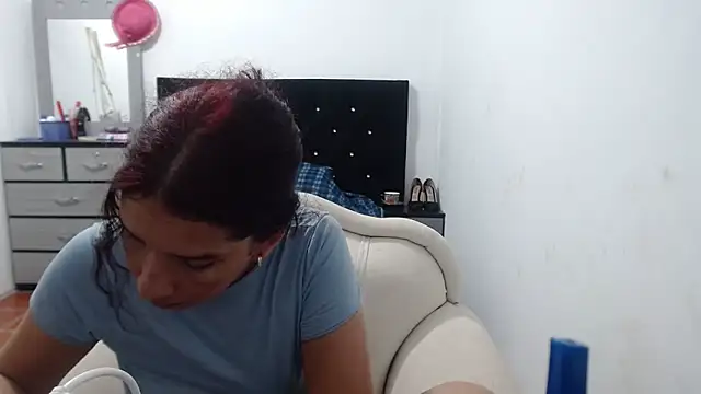 Snapshot of Ainhoa-hot chatting on 12.31.24 Ainhoa-hot online show from 12.31.24