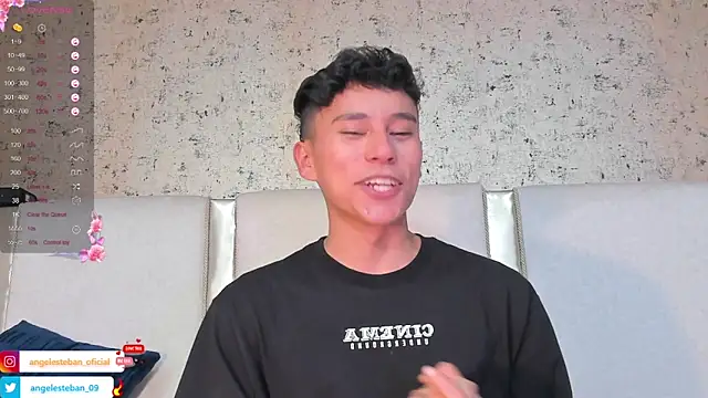 Snapshot of Angel_esteban_fx chatting on 03.15.25 Angel esteban fx online show from 03.15.25