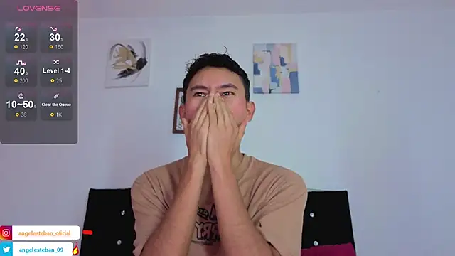 Snapshot of Angel_esteban_fx chatting on 11.08.25 Angel esteban fx online show from 11.08.25