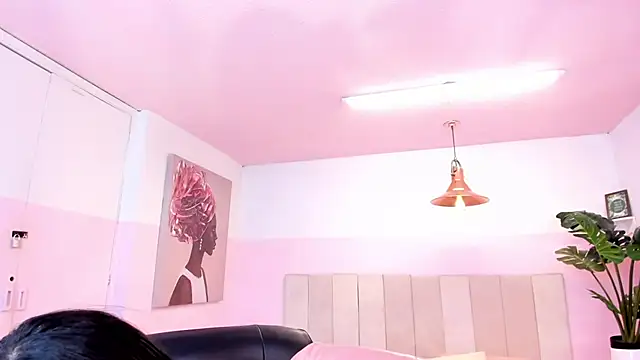 Snapshot of Red_lady chatting on 01.12.25 Red lady online show from 01.12.25