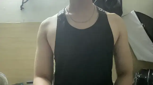 Snapshot of zachoang chatting on 03.19.25 zachoang online show from 03.19.25