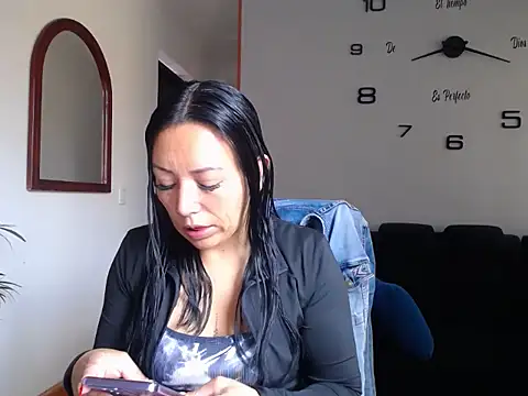 Laura martin  online show from 02.25.26